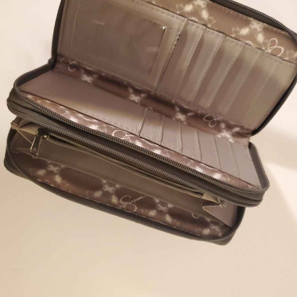 Jessica Simpson wallet - Picture 9 of 14
